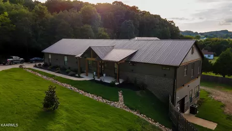 750 Huffs Ferry Rd, Loudon, TN 37774