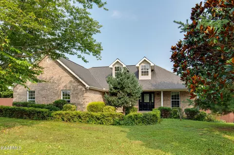 2544 Covington Cir, Sevierville, TN 37876