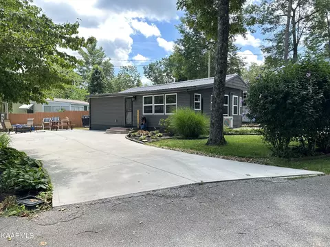 36 Chippewa Tr, Crossville, TN 38572