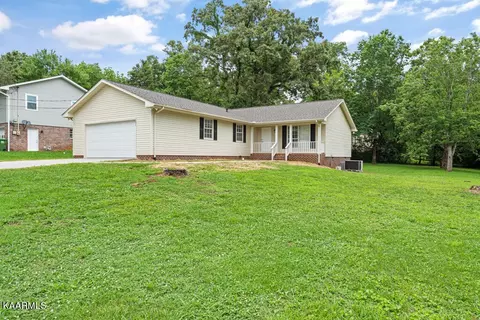 1006 Windemere Cir, Maryville, TN 37804