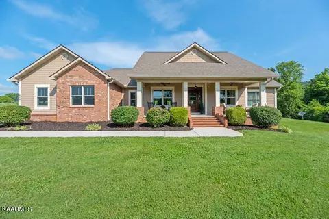 409 Roddy Branch Rd, Rockford, TN 37853