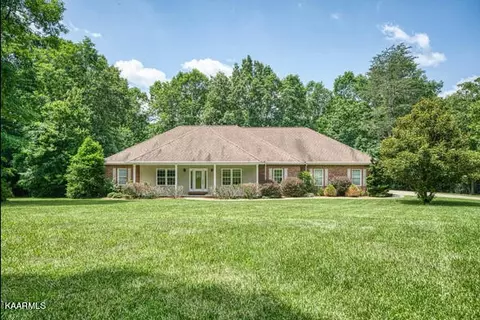 168 Wild Rose Dr, Crossville, TN 38555
