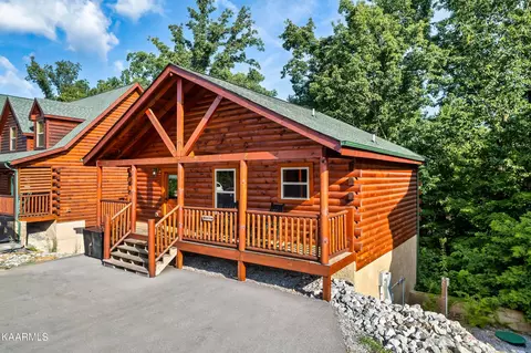 662 Stockton Dr, Sevierville, TN 37876