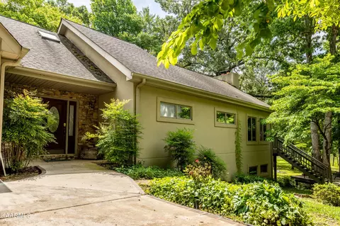 116 Tanasi Dr, Loudon, TN 37774