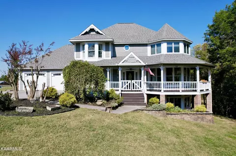 1313 Laura Ln, Sevierville, TN 37862