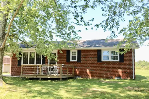 8501 Fox Hill Rd, Baxter, TN 38544 photo 1