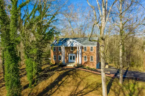 1100 Eagle Bend Rd, Clinton, TN 37716 photo 1