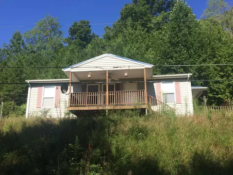 716 Summit Dr, Oneida, TN 37841 photo 1