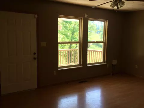 716 Summit Dr, Oneida, TN 37841 photo 9