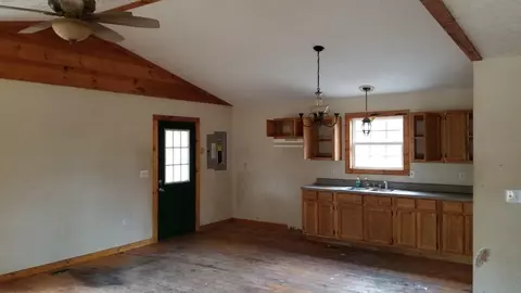 341 Circle Dr, Deer Lodge, TN 37726 photo 13
