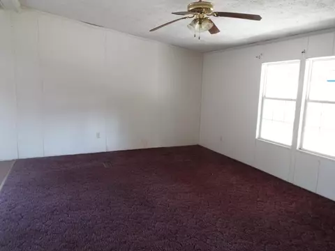 327 Walnut Ln, Oneida, TN 37841 photo 3