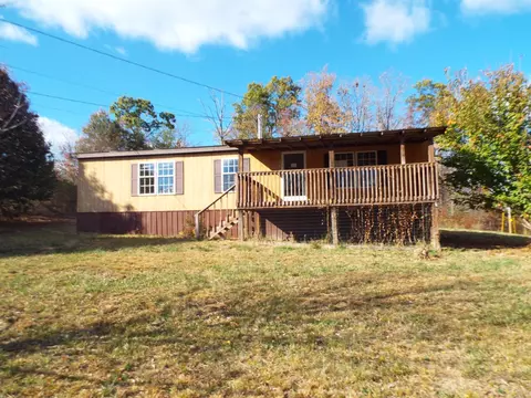327 Walnut Ln, Oneida, TN 37841 photo 1