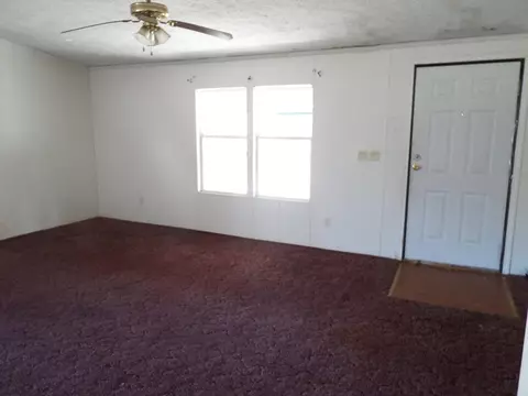 327 Walnut Ln, Oneida, TN 37841 photo 4
