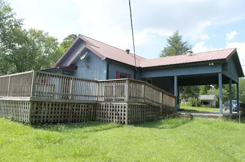 132 Baxter St, Oneida, TN 37841 photo 4