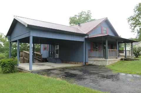 132 Baxter St, Oneida, TN 37841 photo 2