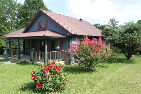 132 Baxter St, Oneida, TN 37841 photo 1