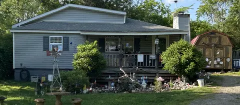 649 Draughon Dr, Greenbrier, TN 37073
