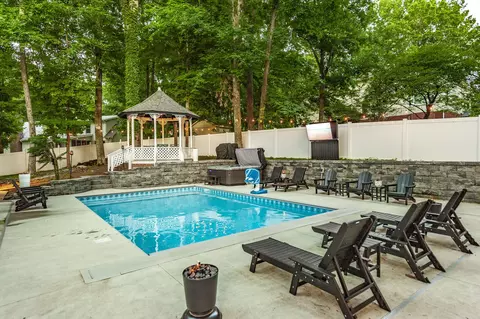 1505 Newmans Trl, Hendersonville, TN 37075