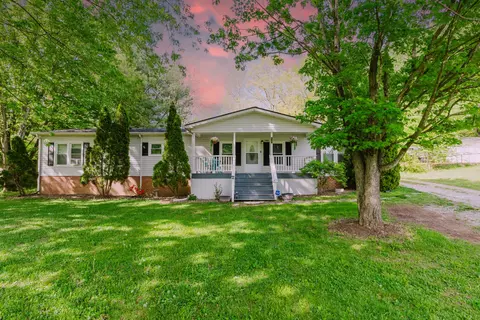 230 Staggs Dr, Portland, TN 37148