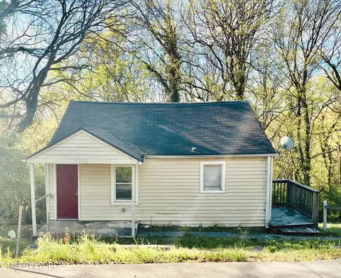 3732 Skyline Dr, Knoxville, TN 37914