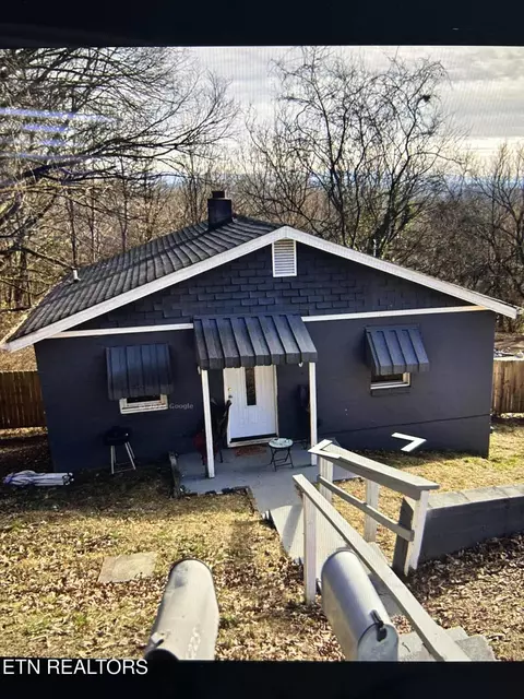 4230 Skyline Dr, Knoxville, TN 37914