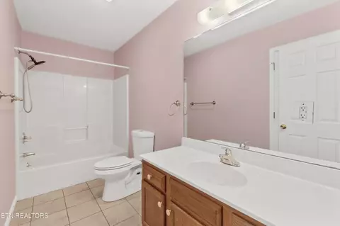 917 Eagle Bend Rd, Clinton, TN 37716 photo 11
