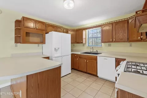 917 Eagle Bend Rd, Clinton, TN 37716 photo 7