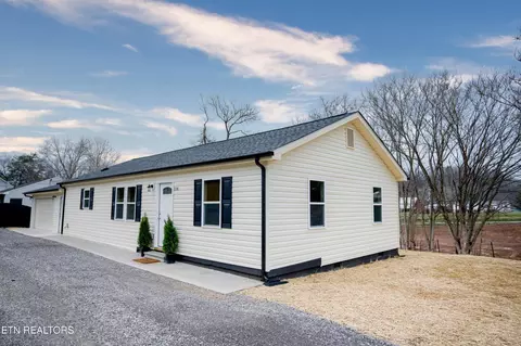 116 Webster Ln, Clinton, TN 37716