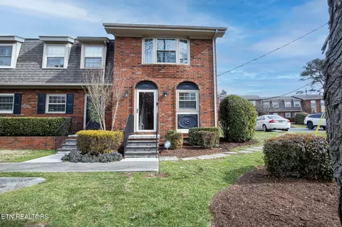 6521 Deane Hill Dr #9, Knoxville, TN 37919