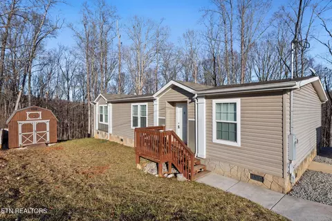 206 Dream Catcher Ln, Powell, TN 37849