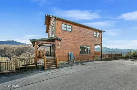 804 Resort Way, Gatlinburg, TN 37738