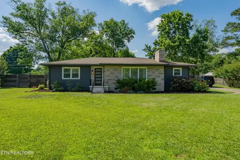6839 Dorchester Dr, Knoxville, TN 37909