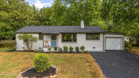 208 Meadowview Dr, Kingston, TN 37763