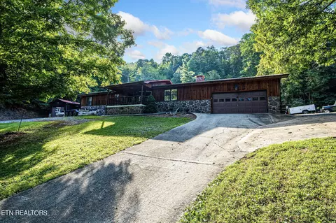 241 N Dark Hollow Rd, Andersonville, TN 37705