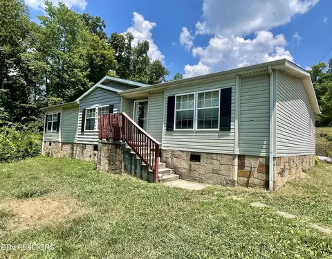 111 Moosetrail Ln, Powell, TN 37849