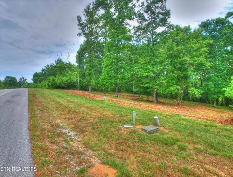 333 Water View Dr, Rockwood, TN 37854