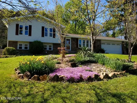 11523 Foxford Dr, Knoxville, TN 37934