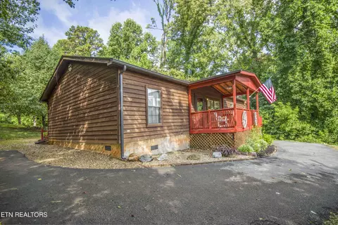 1781 Indian Ln, Sevierville, TN 37876