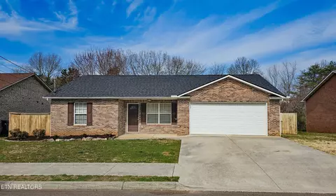 1849 Tillery Square Ln, Knoxville, TN 37912