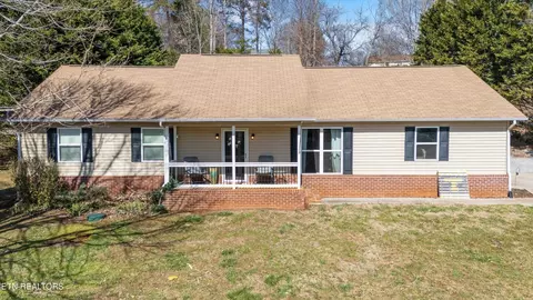 245 Whitney Dr, Lenoir City, TN 37772