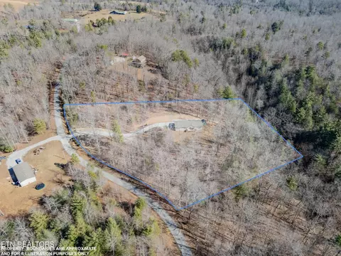 412 Balfour Dr, Harriman, TN 37748