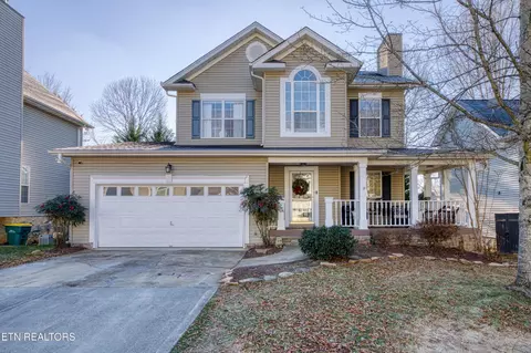 8128 Faircrest Ln, Knoxville, TN 37919
