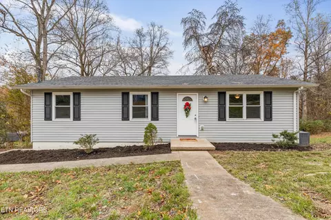 146 Scarbrough Cir, Harriman, TN 37748