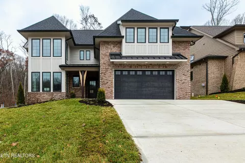 1636 Misty Lake Dr, Knoxville, TN 37932