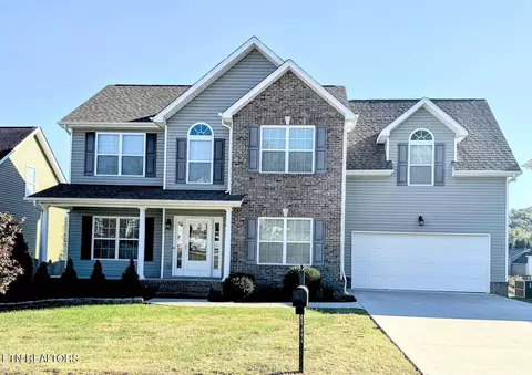 5800 Summer Grove Ln, Knoxville, TN 37931