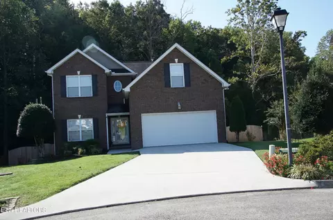 3304 Grassy Pointe Ln, Knoxville, TN 37931