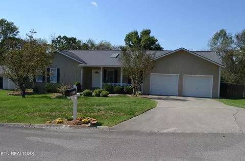 1621 River Crest Dr, Knoxville, TN 37922