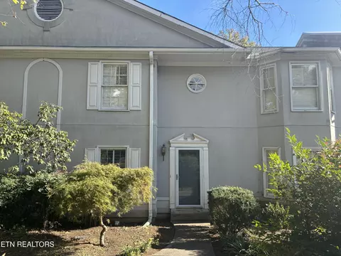8811 Ashton Ct, Knoxville, TN 37923