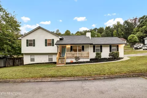 6801 Silent Brook Ln, Knoxville, TN 37921