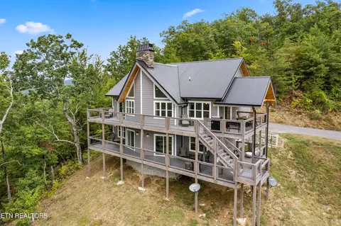 5137 Settlers View Ln, Sevierville, TN 37862